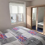 Family House Or شقة