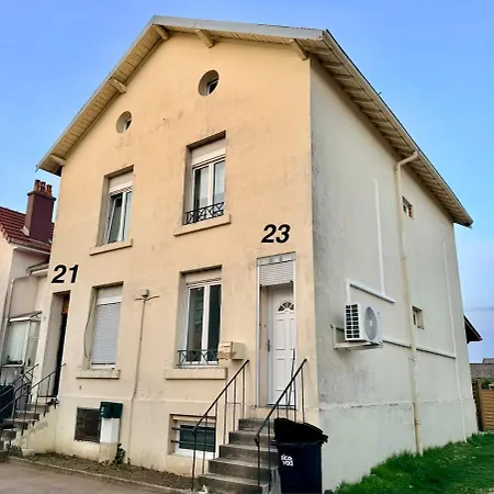 Family House Apartment Golbey